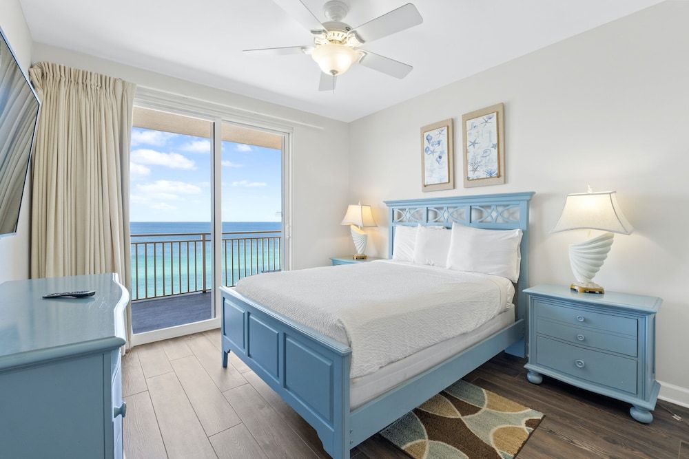 Condo, 2 Bedrooms, Ocean View (907W)