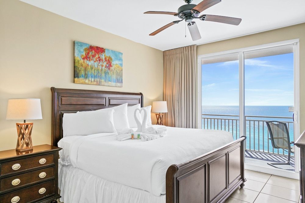 Condo, 2 Bedrooms, Ocean View (1103W)