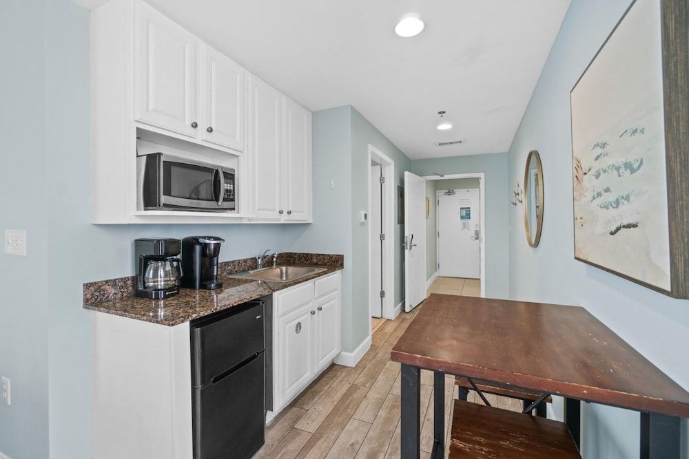 Studio, Ocean View (501W-A)