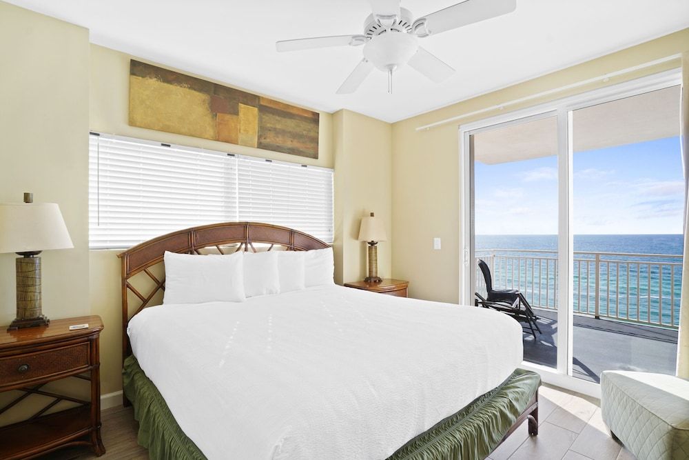Condo, 2 Bedrooms, Ocean View (807W)