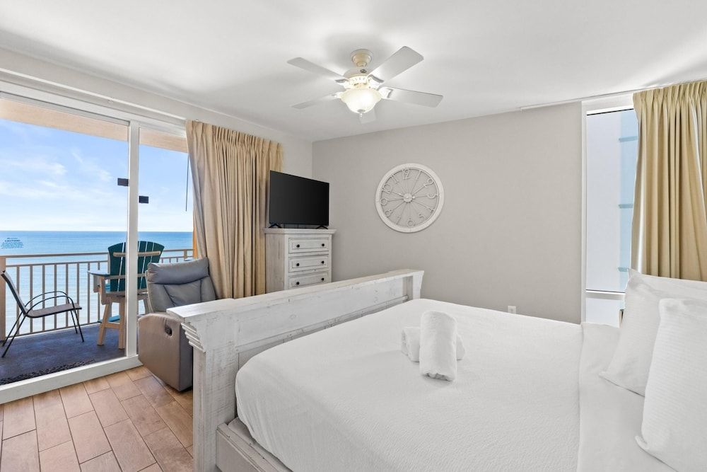 Studio, Ocean View (1101W-A)