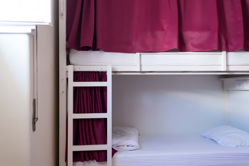 undefined Sant Jordi Hostels Lisbon 4