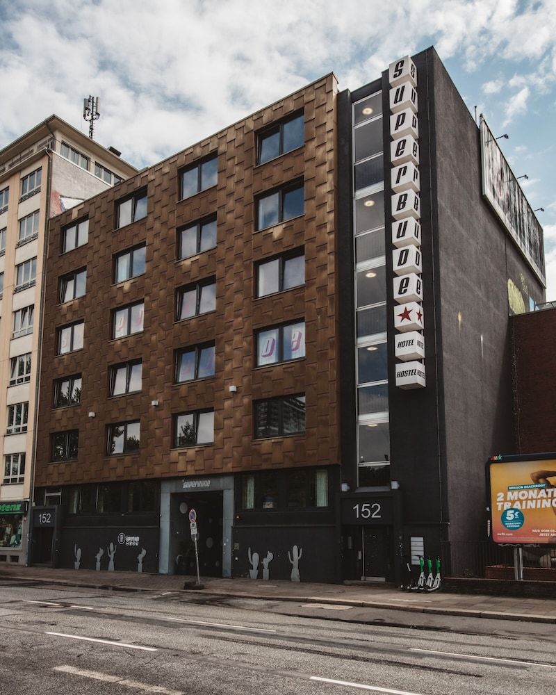 undefined Superbude St. Georg 6