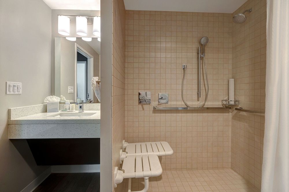 TownePlace Suites San Luis Obispo Studio, 2 Queen Beds (Hearing Accessible) 4