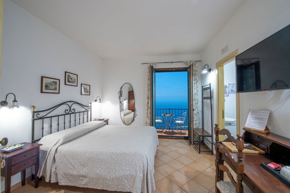 undefined Solaria 10