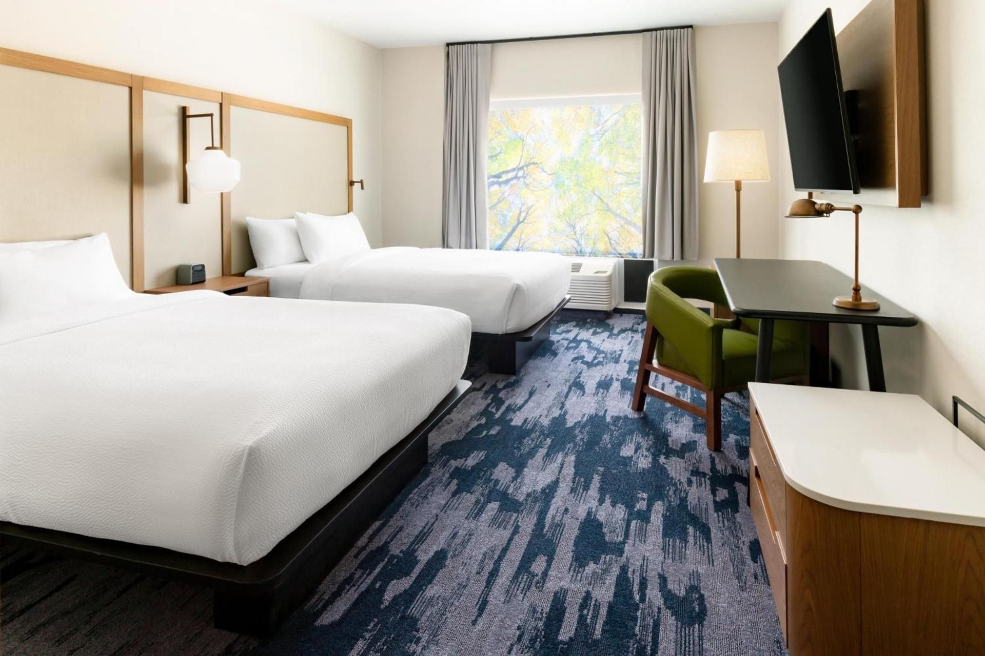 Queen Room with Two Queen Beds - Hearing Accessible