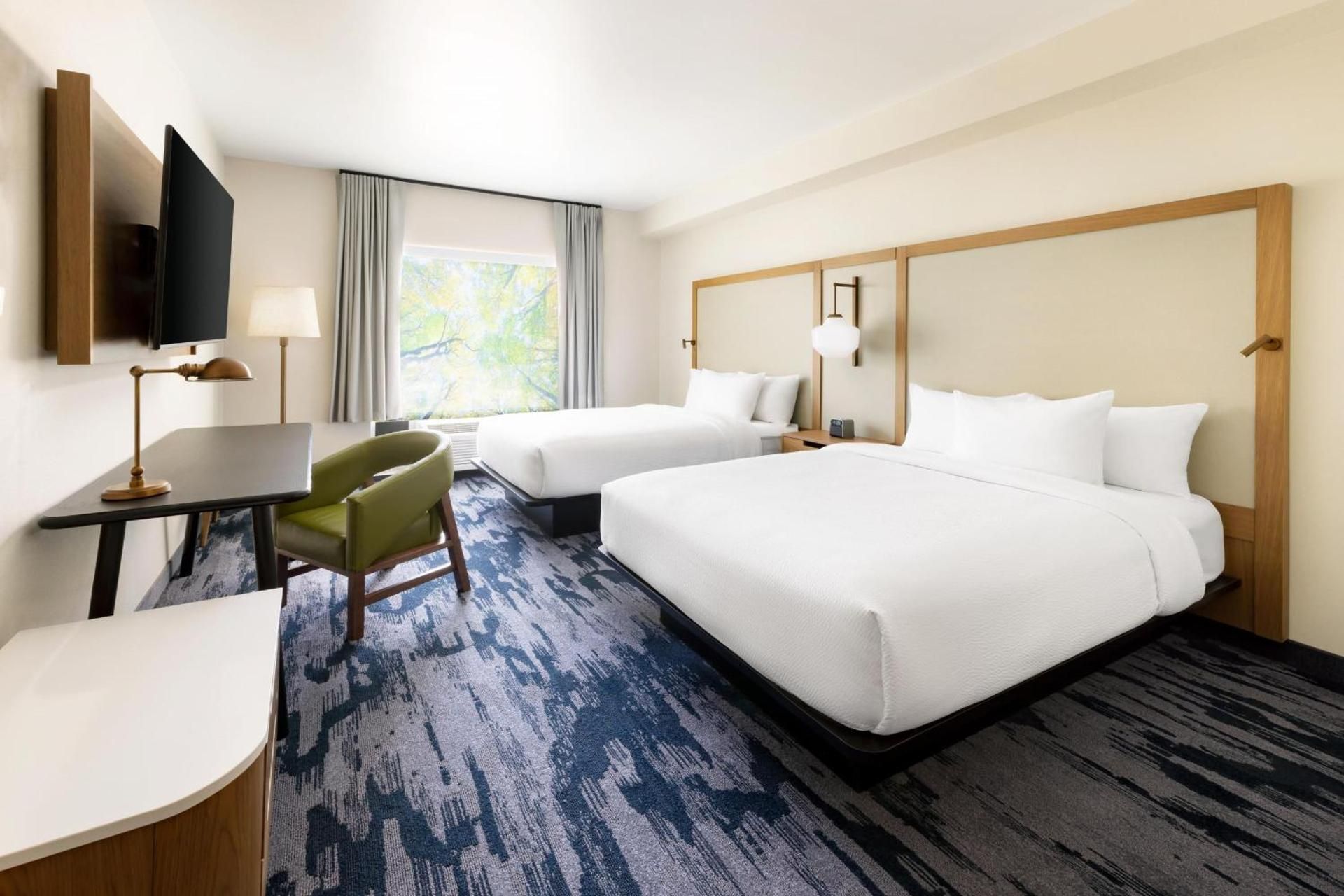 Queen Room with Two Queen Beds - Hearing Accessible