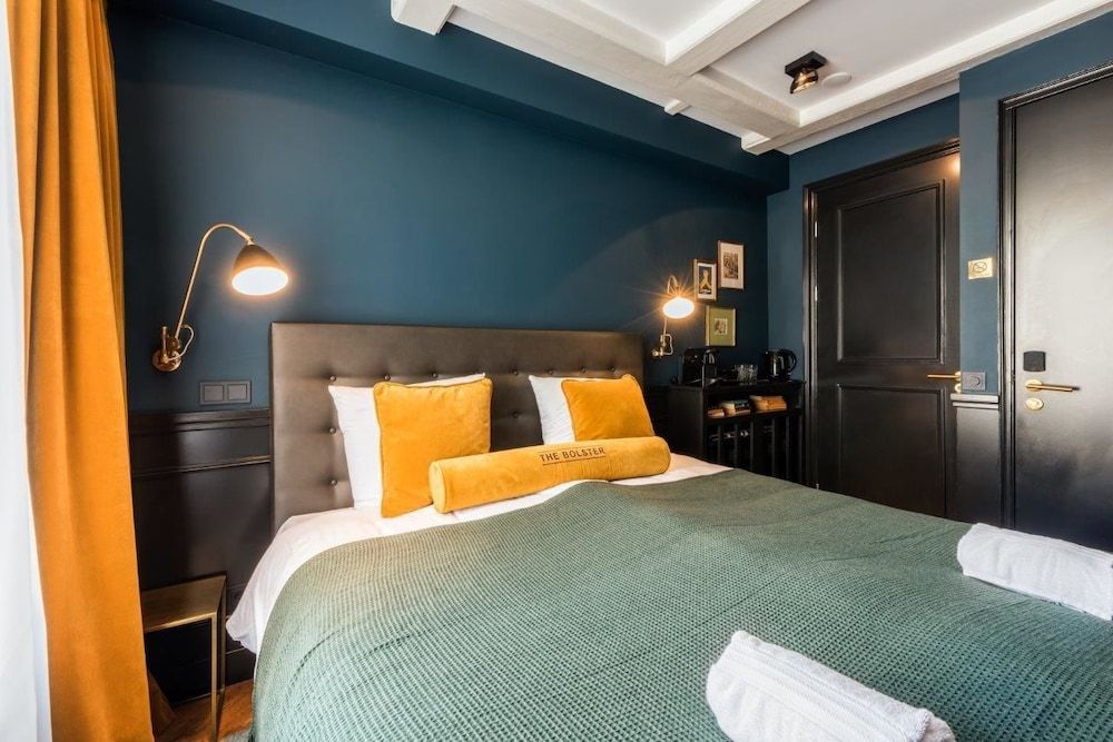 undefined The Bolster 3