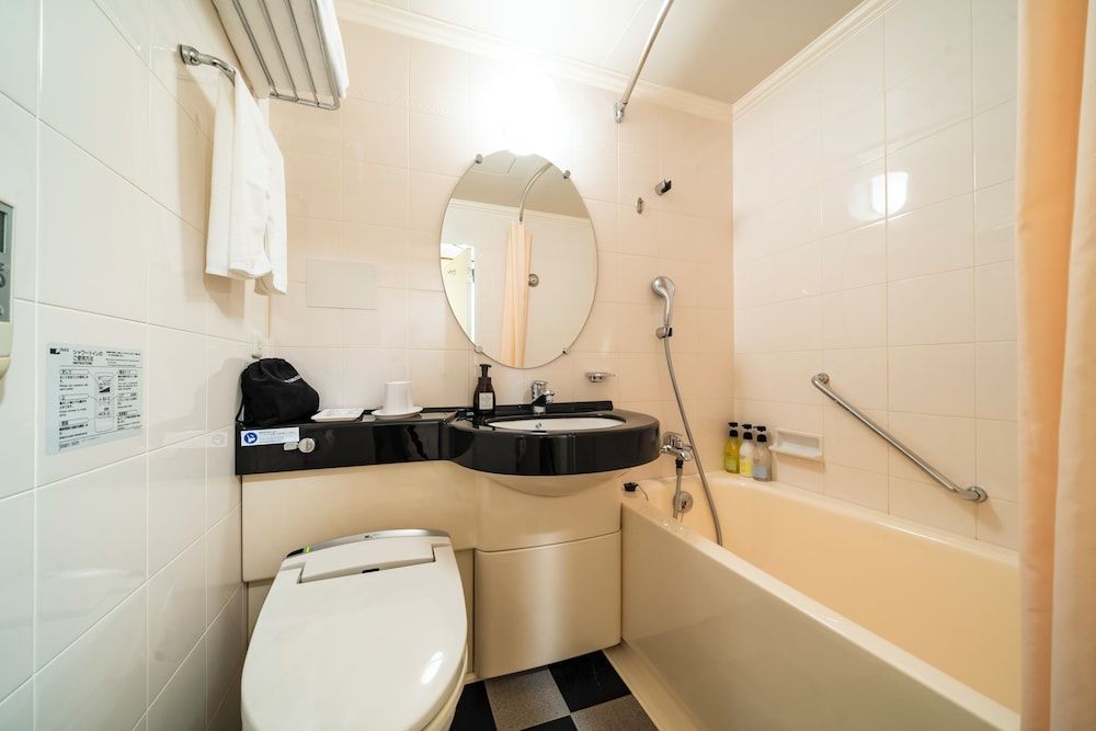 KOKO HOTEL Osaka Shinsaibashi Standard Double Room, Non Smoking 4