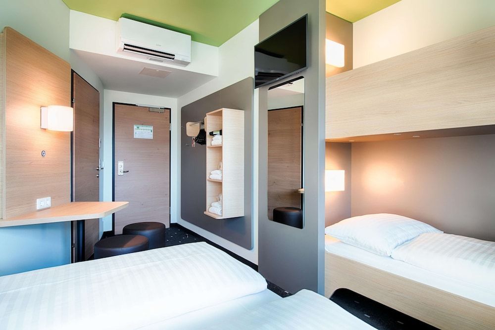 B&B Hotel Villach Quadruple Room