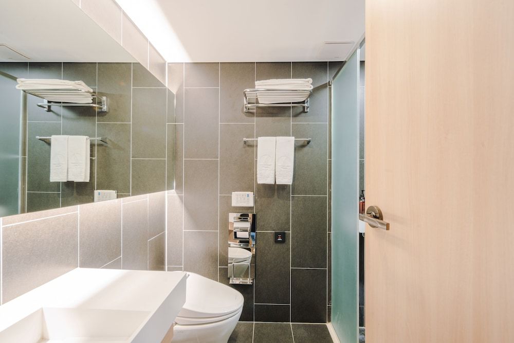 Hotel Bridge Seogwipo Deluxe Double Room, Terrace, Partial Ocean View 7