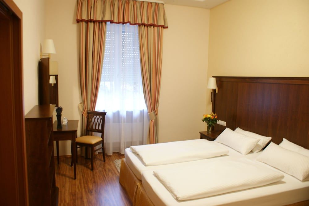 undefined Hotel Römerhof 5