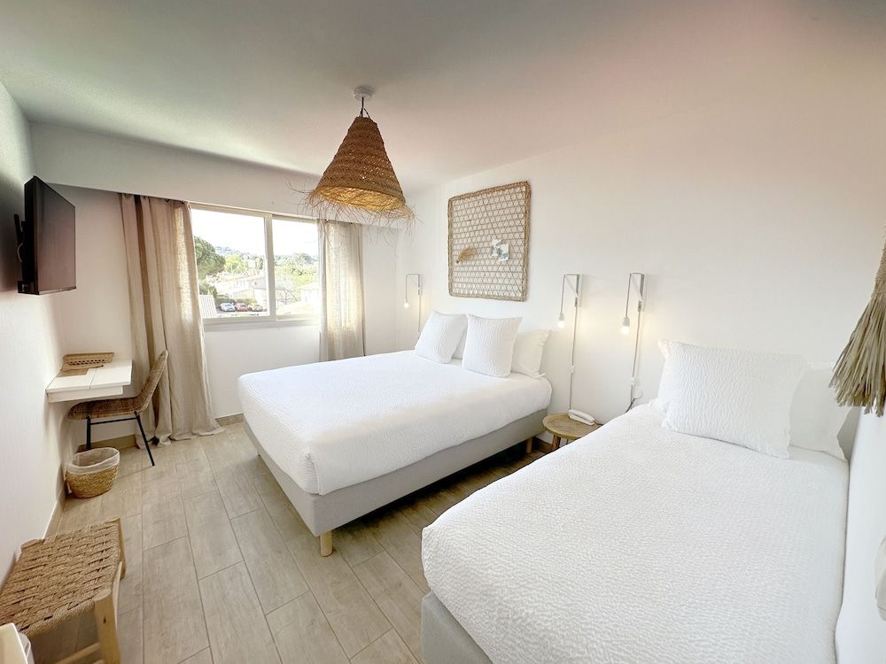 Comfort Triple Room