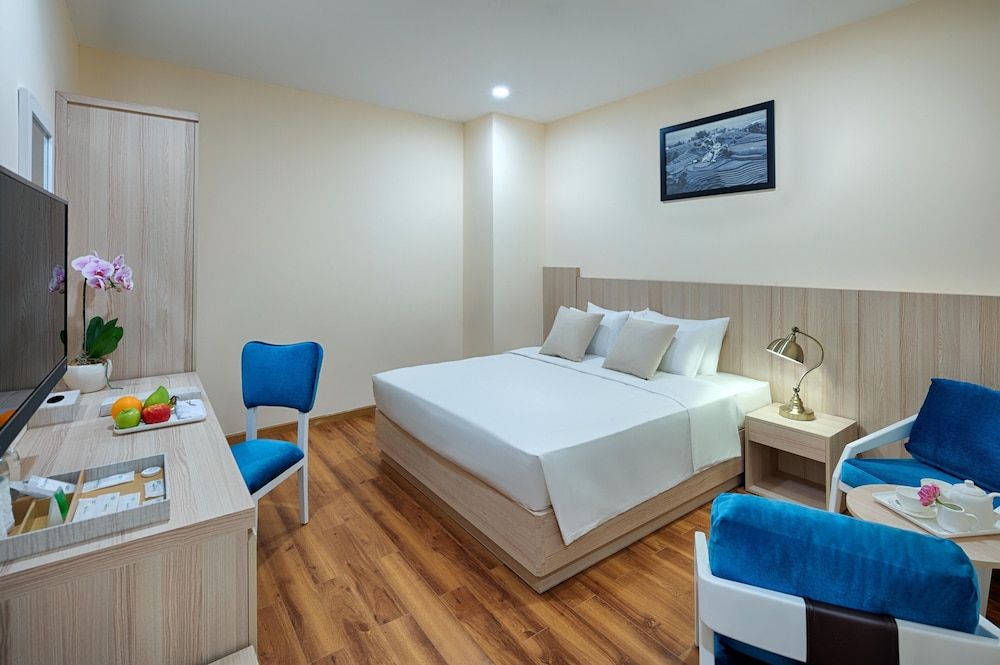 undefined Happy Life Grand Hotel & Sky Bar 3