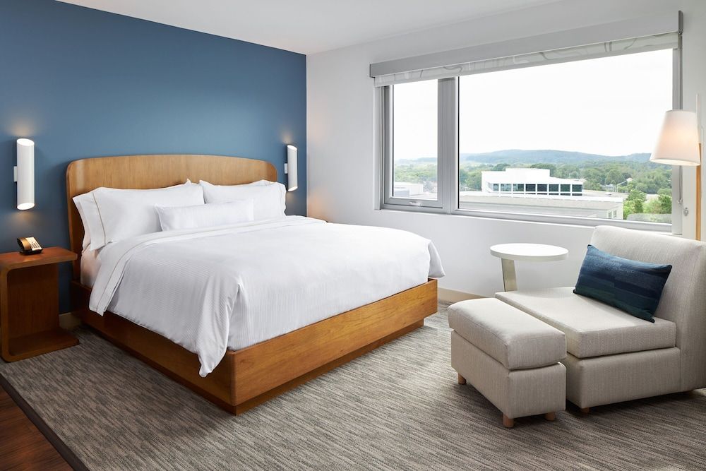 Standard Room, 1 King Bed