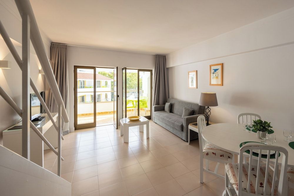 Standard Duplex, 2 Twin Beds