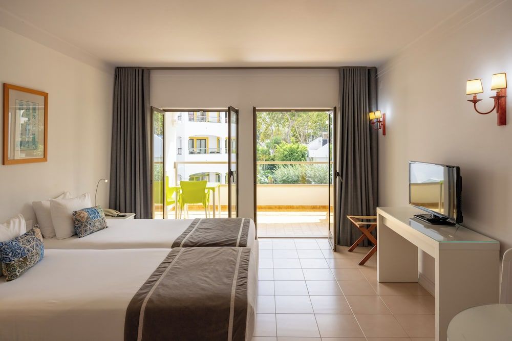 Standard Studio, 2 Twin Beds