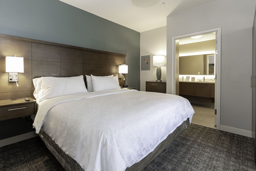 Suite, 1 Bedroom, Kitchen