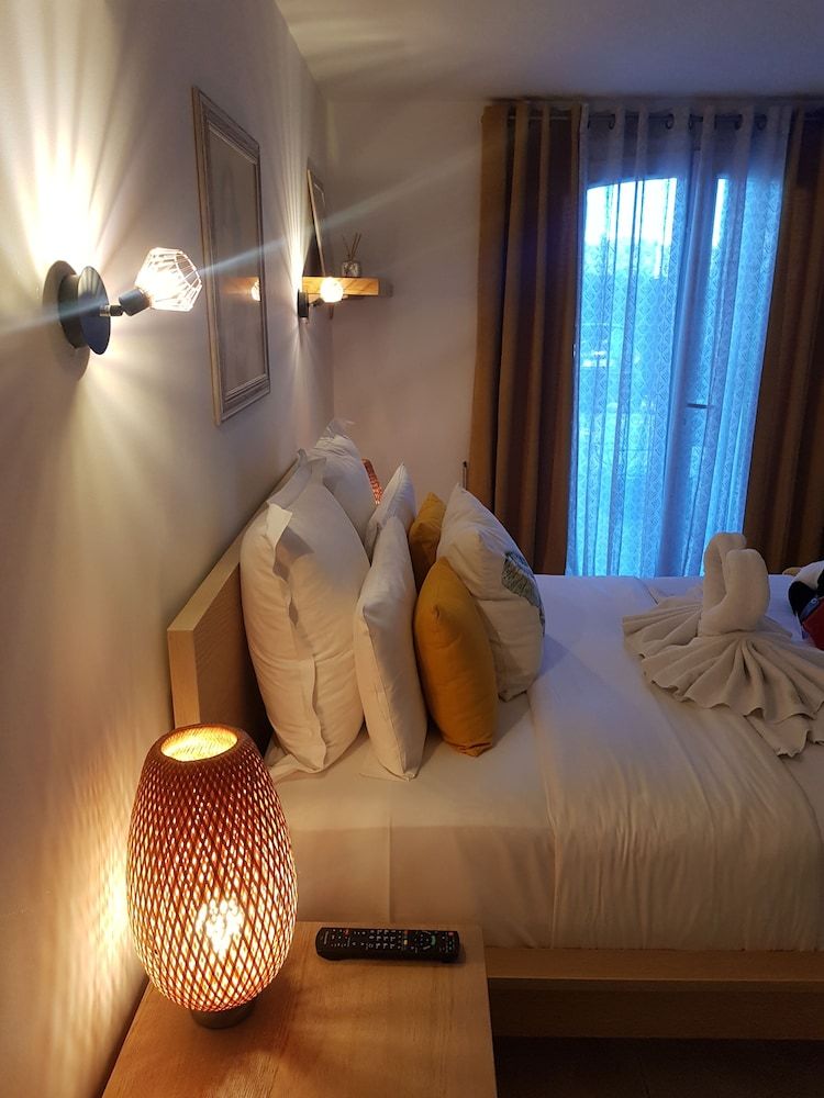 Comfort Room, Garden View, Ground Floor