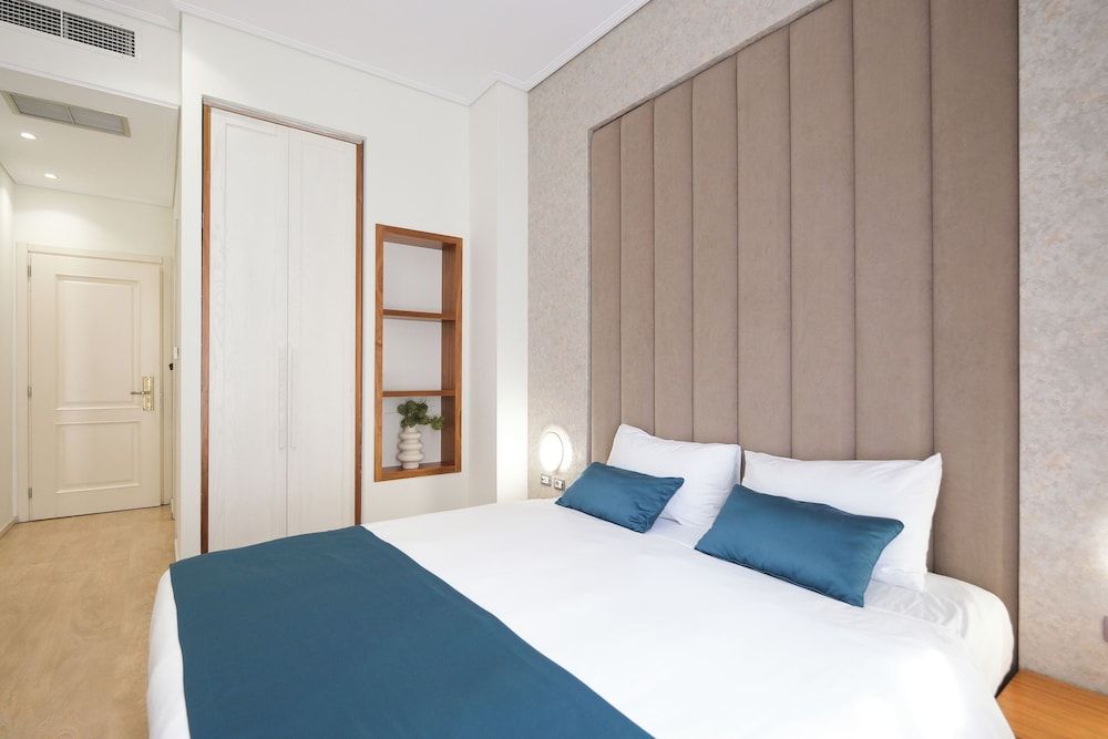 Golden City Hotel, Tirana Superior Double Room, 1 King Bed, Non Smoking, City View 4