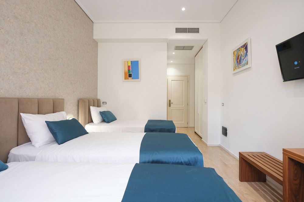 Comfort Triple Room, 3 Twin Beds, Non Smoking, City View