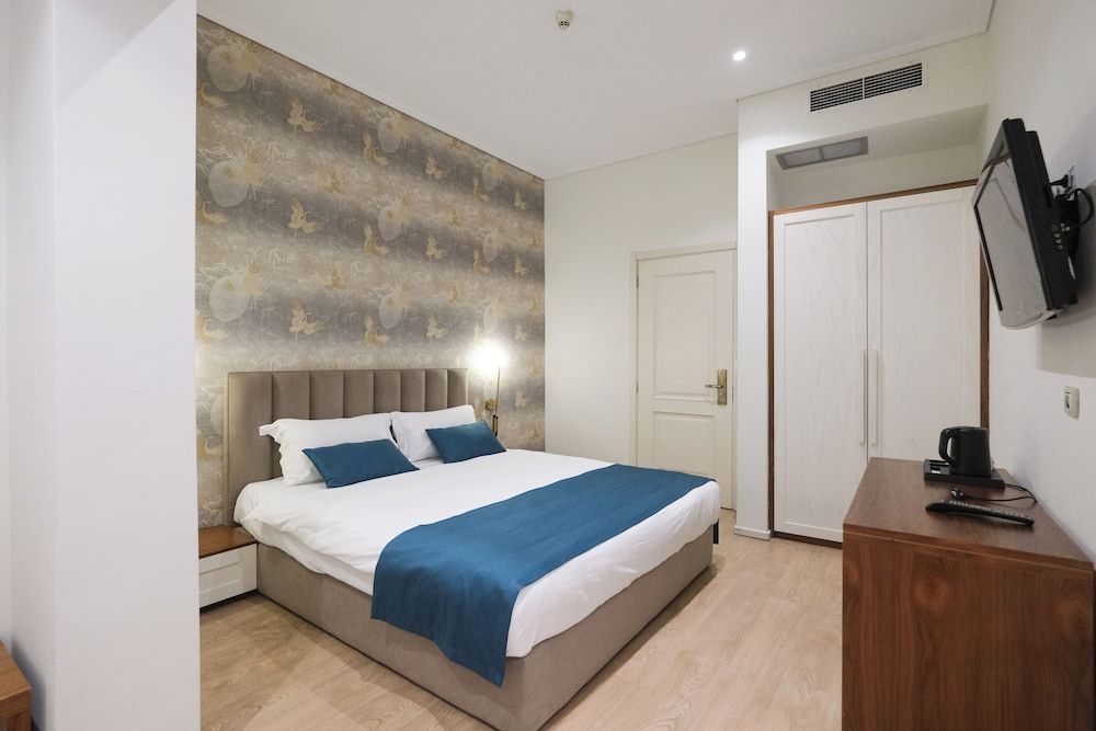 Golden City Hotel, Tirana Superior Double Room, 1 King Bed, Non Smoking, City View 7