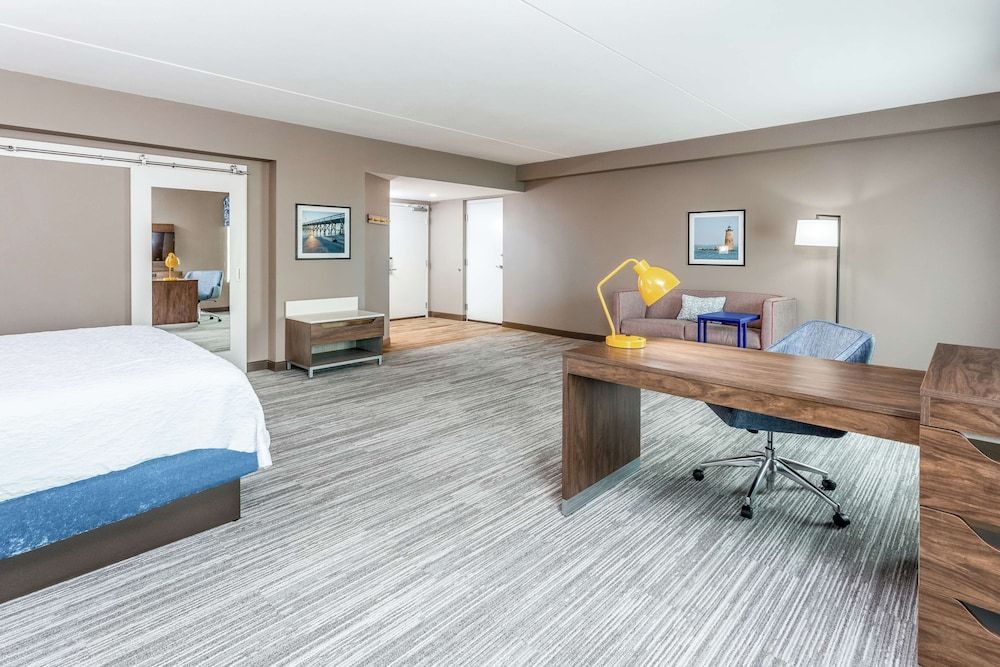 Suite, 1 King Bed, Accessible (Roll-In Shower, Mobility & Hearing)