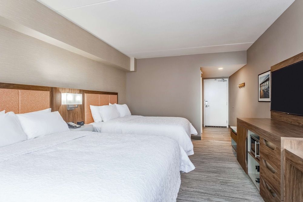 Room, 2 Queen Beds, Accessible, Bathtub (Mobilty & Hearing)