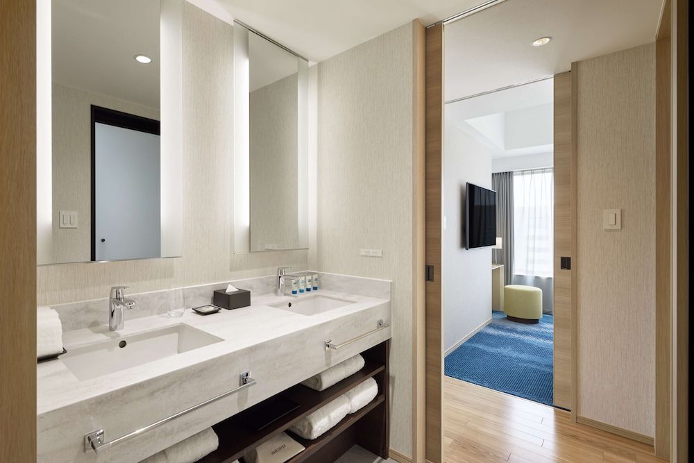 Suite, 2 Bedrooms, Kitchen