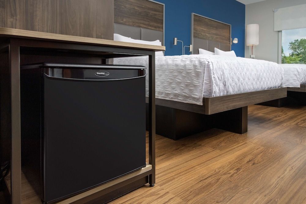 Room, 2 Queen Beds, Accessible (Hearing)