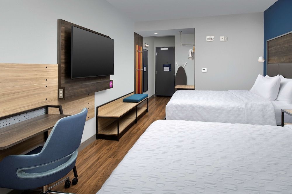 Room, 2 Queen Beds, Accessible (Hearing)
