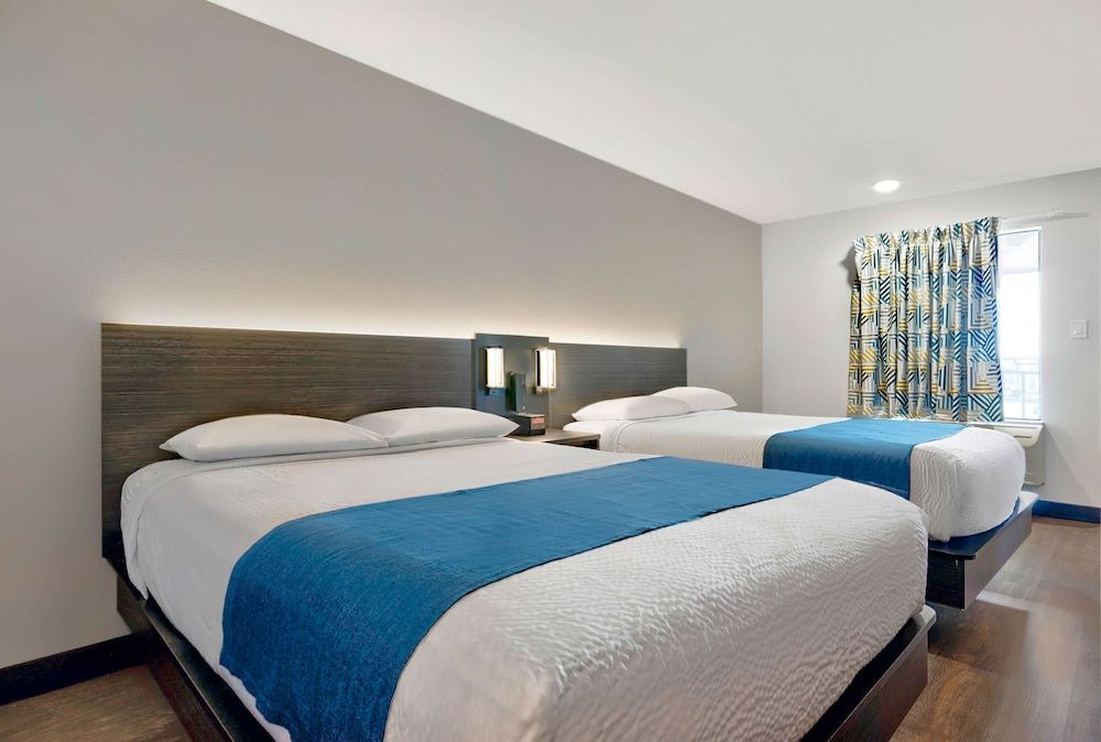 Standard Room, 2 Queen Beds, Accessible, Non Smoking