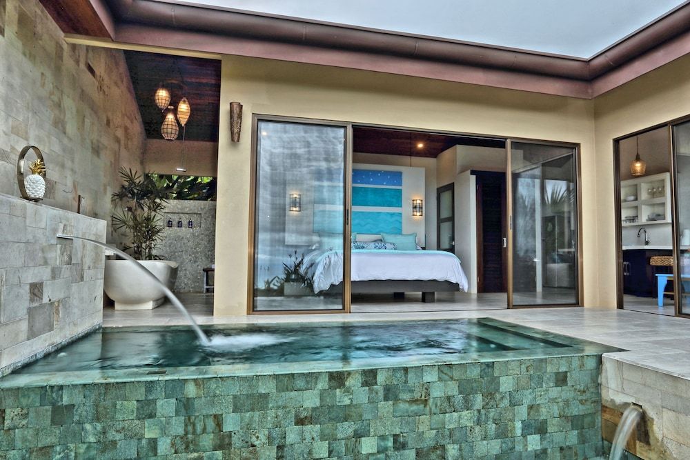 Golden Pineapple Villas Villa, 1 King Bed, Private Pool, Sea View 2