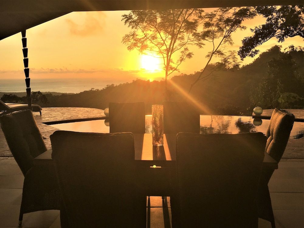 Golden Pineapple Villas Villa, 2 Bedrooms, Private Pool, Ocean View 5