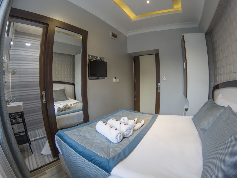 Sirkeci Esen Hotel Economy Double Room, 1 Double Bed, City View 3