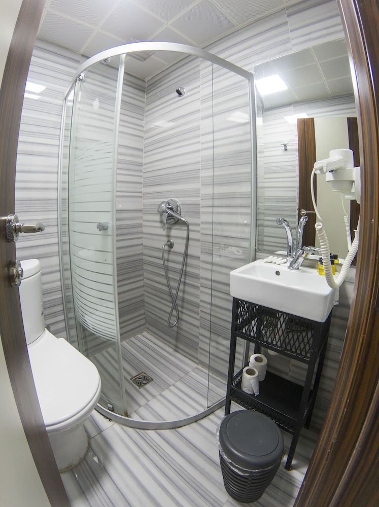 Sirkeci Esen Hotel Economy Double Room, 1 Double Bed, City View 9