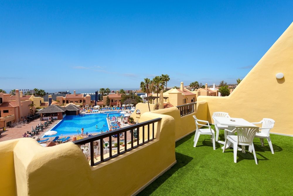 Tagoro Family & Fun Costa Adeje Superior Room (Premium - 2 adults and 2 children) 5