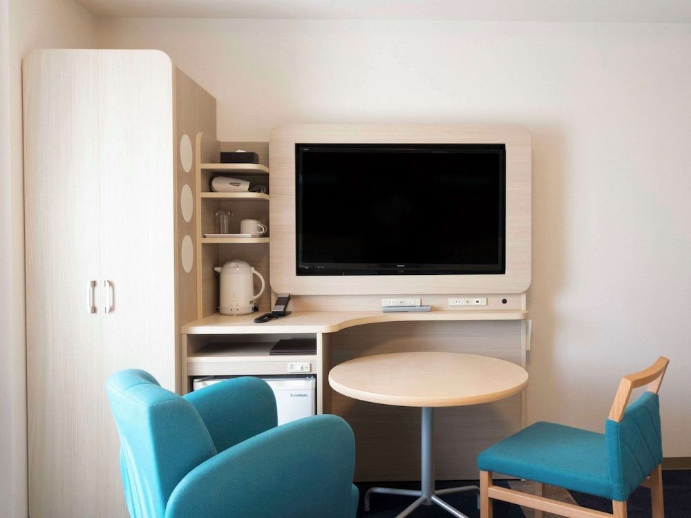 Comfort Hotel ERA Kobe Sannomiya Standard 2 Singles Non Smoking 4