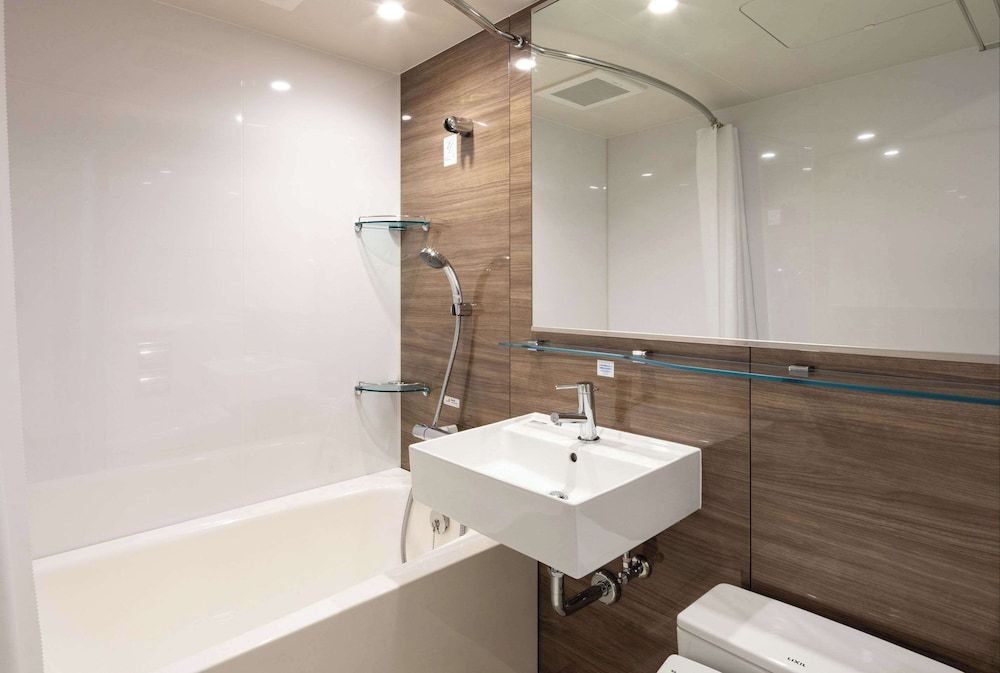 Comfort Hotel ERA Kobe Sannomiya Standard 2 Singles Non Smoking 3