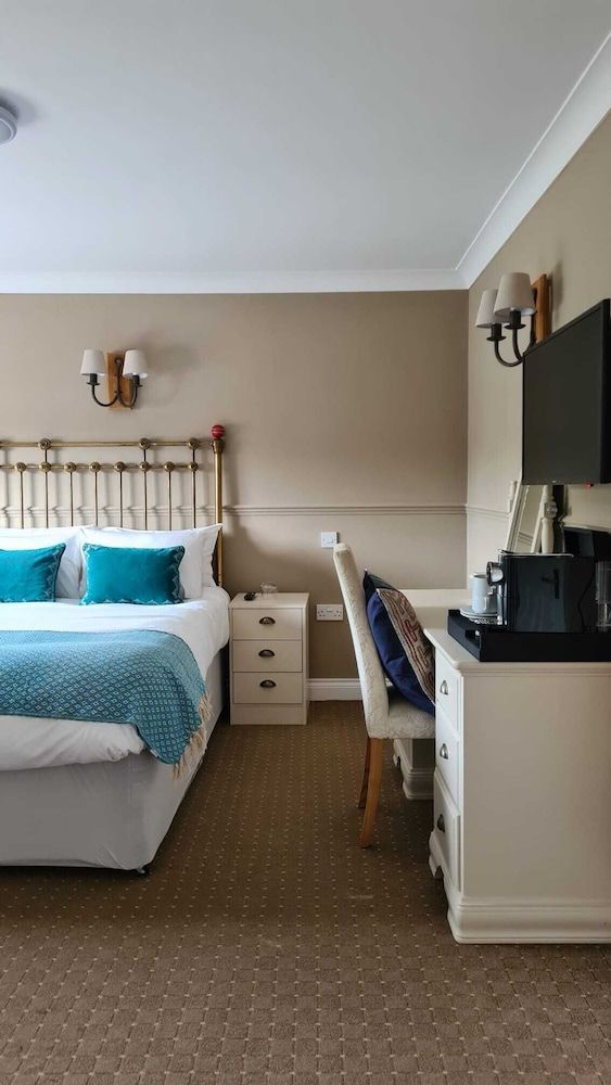 The Cricketers Inn Double Room, Ensuite (Room 1) 4