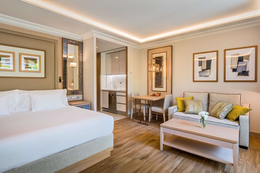 Standard Room (2 adults + 1 child)