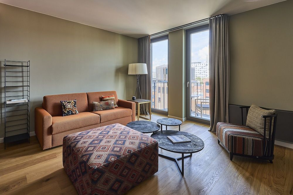 FREIgeist Homes - Serviced Apartments Studio Loft Large Balcony 10