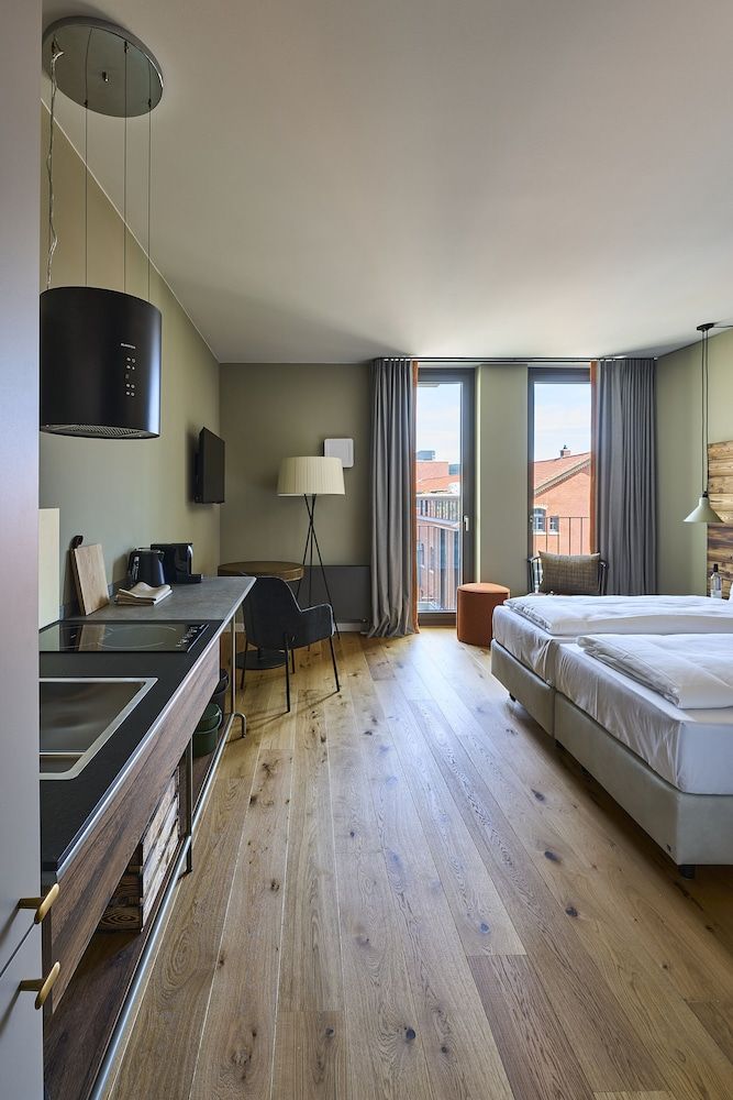 FREIgeist Homes - Serviced Apartments Studio Large Balcony