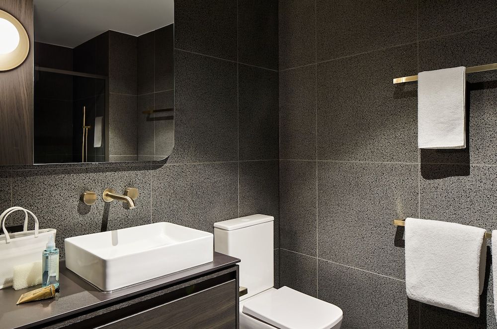 Punthill Caroline Springs Superior Studio - Lakeview 6