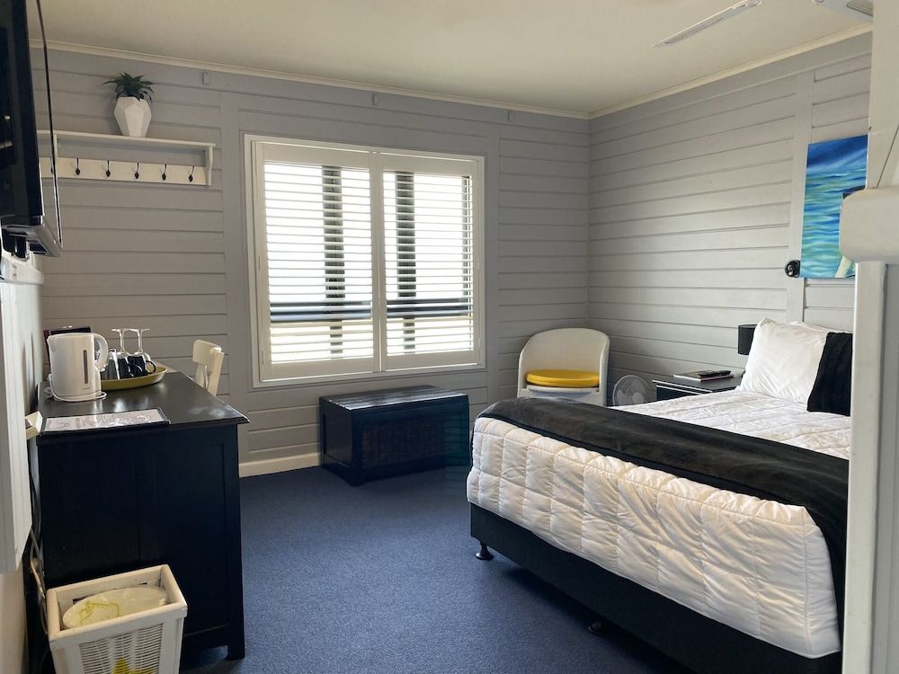 Lakefront Lodge Taupo Superior Studio, Lake View 3