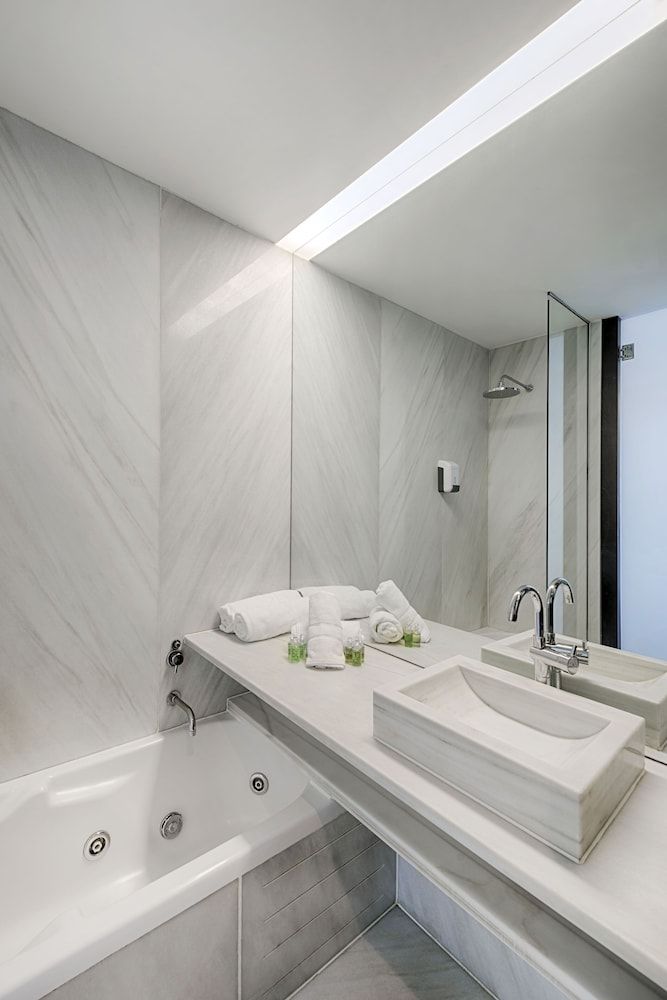 Sea You Hotel Port Valencia Double or Twin Room, Jetted Tub 5