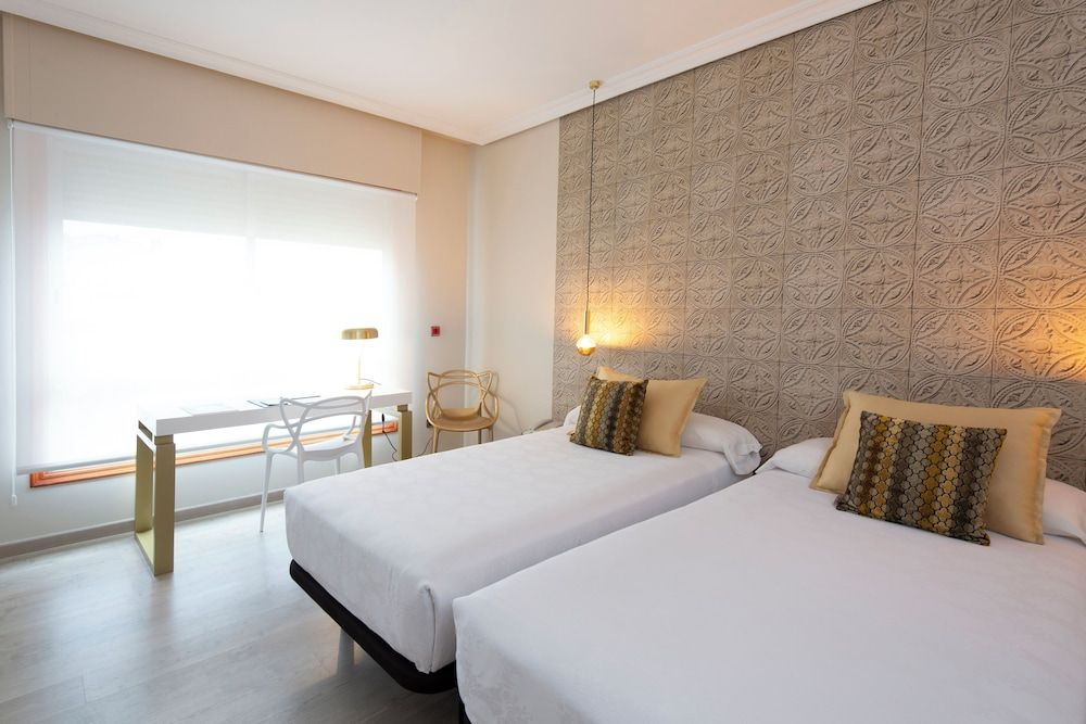 Hotel Ciudad de Vigo Deluxe Double Room