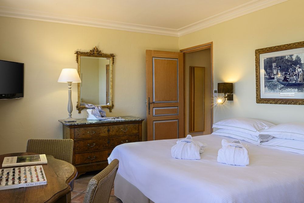 Superior Room, 1 King Bed, Non Smoking, Valley View (Twin bed on request;with Sofabed)