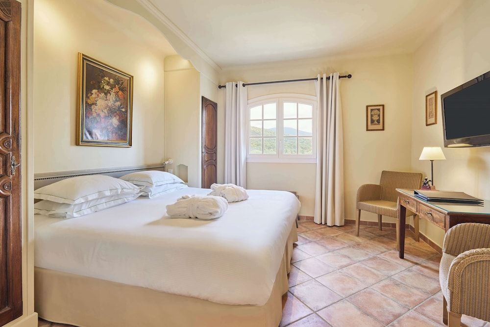 Comfort Room, 1 King Bed, Non Smoking (Twin bed on request, View)