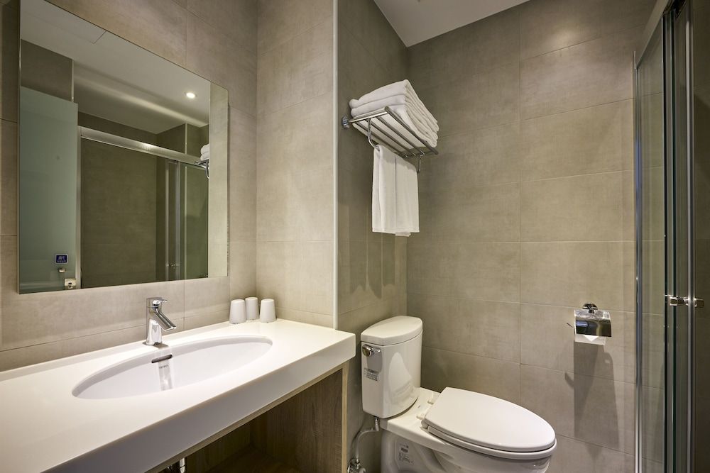 The Brick Hotel Deluxe Double Room 2